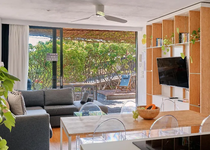 Apartment 11 Homes *